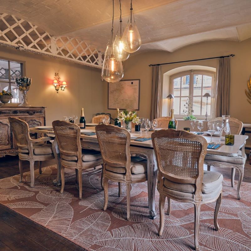 Reception-room-at-lecloscorbier-square